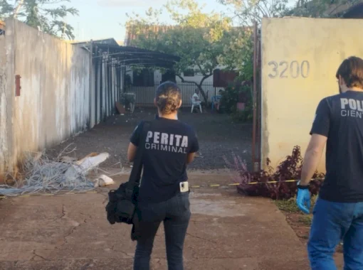 Venezuelano ameaça a mãe com faca, tenta agredir PMs e é baleado