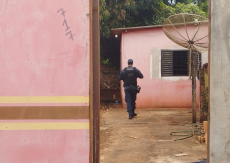 Troca de tiros com a Polícia Militar termina com um morto e outro preso