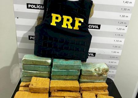 Advogado e ex-presidiário são presos acusados de tráfico de cocaína