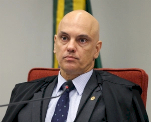 Moraes pede a Bolsonaro que apresente convite para posse de Trump