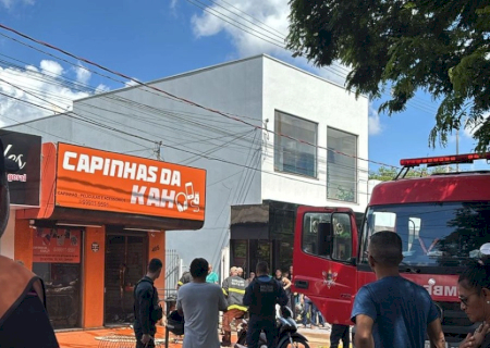 Pai de assassino e cliente de loja são ouvidos pela polícia nesta segunda