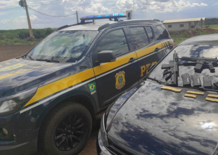 'Empresário' do RJ é preso com fuzis, carregadores e munições na fronteira de MS