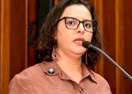 Gleice Jane apresenta cenário preocupante nas escolas públicas