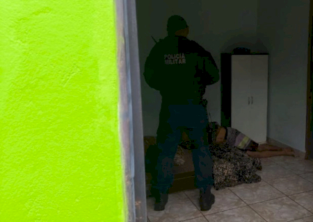 Adolescente de 17 anos é encontrado morto em quitinete na Sitioca Campina Verde