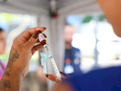 Dose de reforço de vacina contra meningite terá proteção maior