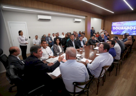 Marçal Filho pede a Riedel recapeamento de todas as ruas de Dourados