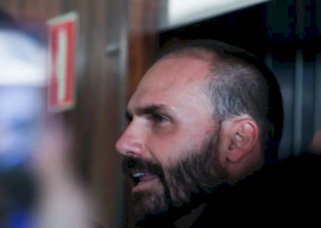 Presidente da Câmara envia pedido para cassar Eduardo Bolsonaro ao Conselho de Ética