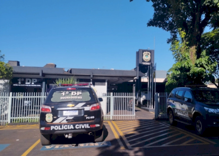 Jovem é preso por danos ao patrimônio público, ameaça e desacato a PMs