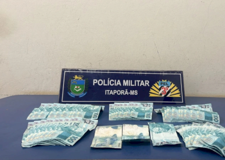 Homem é preso pela Polícia Militar com quase R$ 5 mil em notas falsas
