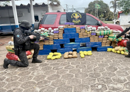 DOF apreende 500 quilos de drogas em carro furtado no Rio Grande do Sul