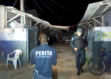 Autor de assassinato em quitinete se apresenta e diz que não tinha intenção de matar amigo