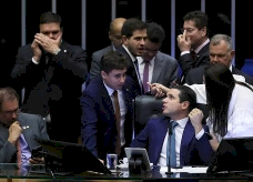 PEC da Blindagem se estenderá a deputados estaduais e distritais