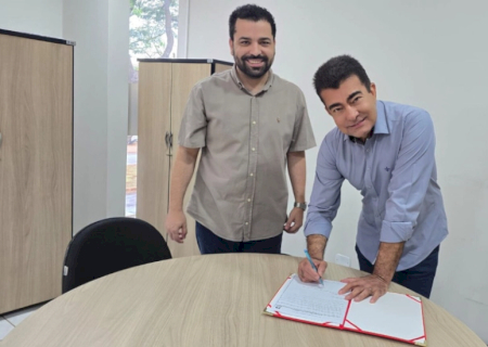 Marçal sanciona lei para quitar dívidas e garantir escritura de casas populares