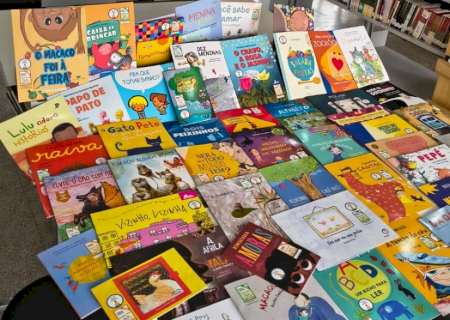 Dourados amplia acervo da Biblioteca Municipal no Dia Nacional do Livro