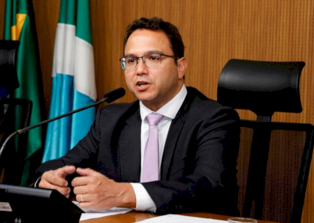 Terceiro caso em 6 meses: deputado revela câncer e passa por cirurgia para retirada da tireoide