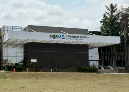 MPE aciona justiça contra Auxílio-Natal de servidores do interior