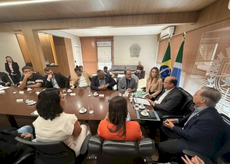 Estado media solução para conflito indígena