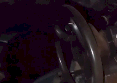 Dois morrem após moto invadir preferencial e bater em caminhonete na MS-488