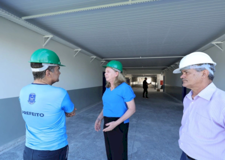 Obra de reforma da Escola Avani avança e Marçal destaca qualidade dos serviços