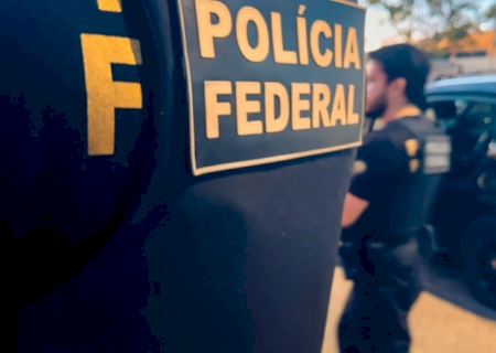 Polícia Federal deflagra operação para reprimir contrabando de cigarros na Capital