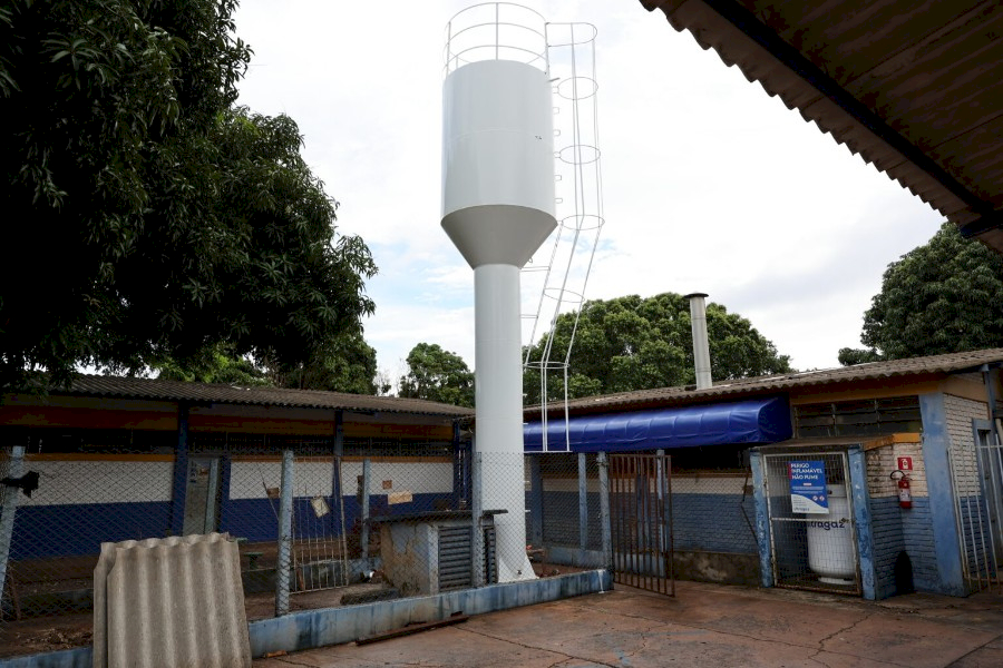 Prefeitura entrega caixa d’água da Escola Loide Bonfim e prefeito destaca Educação