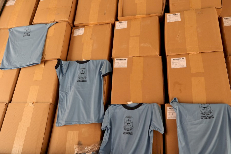 Prefeitura vai entregar uniformes e kits escolares no primeiro dia de aula da Rede Municipal