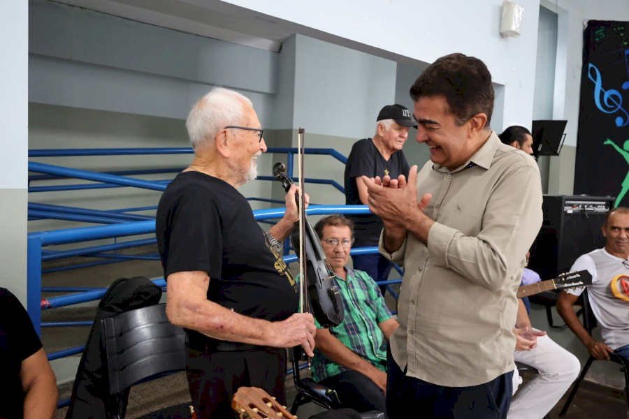 Prefeitura adere ao “Conectando Gerações” para fortalecer laços entre jovens e idosos