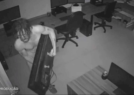 Homem furta escritório de advocacia no bairro Cachoeira (vídeo)