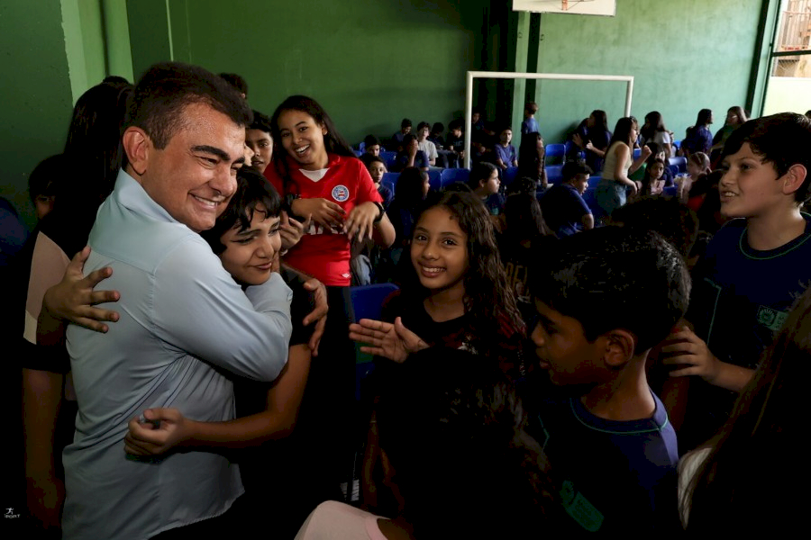 Prefeitura inicia obras de asfalto no Jardim Pelicano após 35 anos de espera