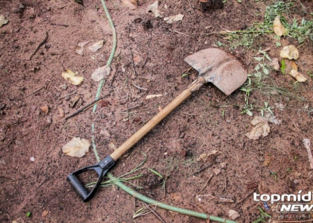 Idoso é encontrado morto em terreno baldio no Parque Residencial União