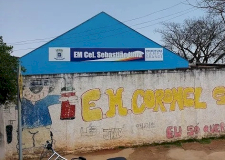 Monitor de escola municipal é denunciado por 'namorar' aluna de 13 anos em Campo Grande