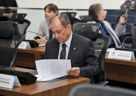 Zé Teixeira cobra melhorias em estradas e estrutura escolar de Dourados