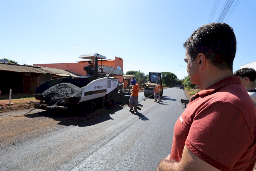 Prefeitura inicia drenagem e asfalto no Laranja Doce e melhora ruas sem pavimentação