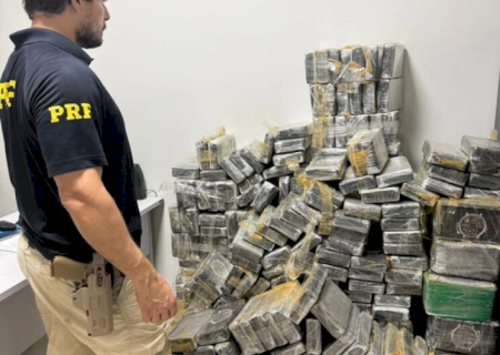 Motorista é preso tentando levar caminhão com quase meia tonelada de cocaína até SP