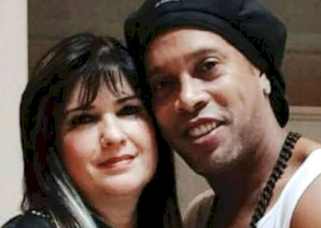 Empresária acusada de fazer passaportes falsos para Ronaldinho e o irmão é presa