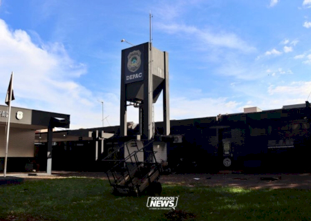 Mulher denuncia ameaças de morte após suposta dívida quitada em Dourados