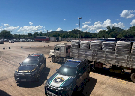 PF e Receita Federal apreendem 27 toneladas de insumo químico usado em refino de cocaína