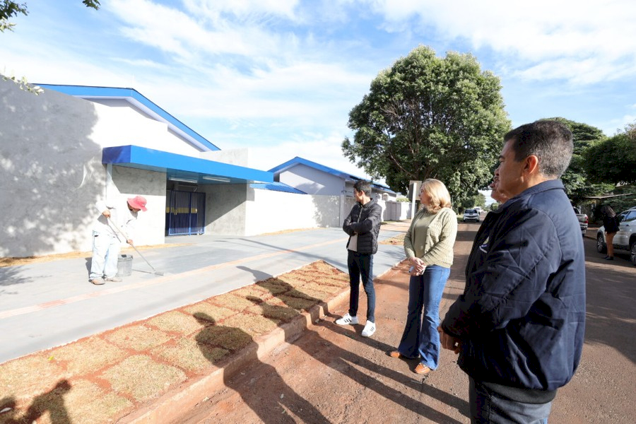 Prefeito vistoria obras da Escola Avani e parte das aulas será liberada em novo espaço