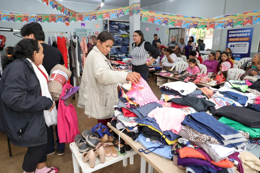 Prefeitura leva Varal Solidário ao Jóquei Clube e campanha do agasalho passa de 23 mil peças