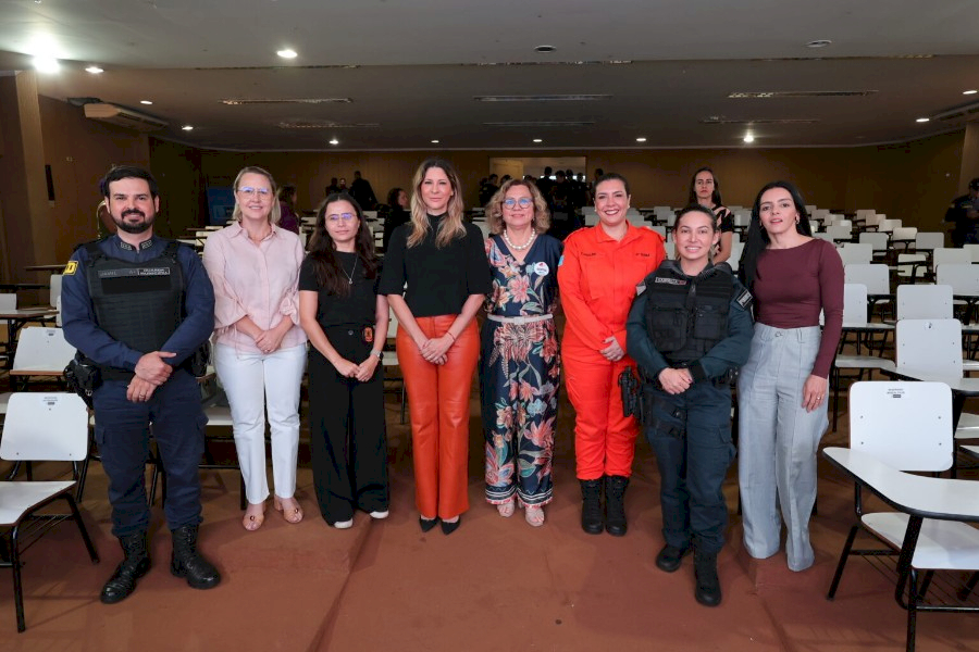 Prefeitura apresenta às forças de segurança, sistema que protege mulheres em situação de risco