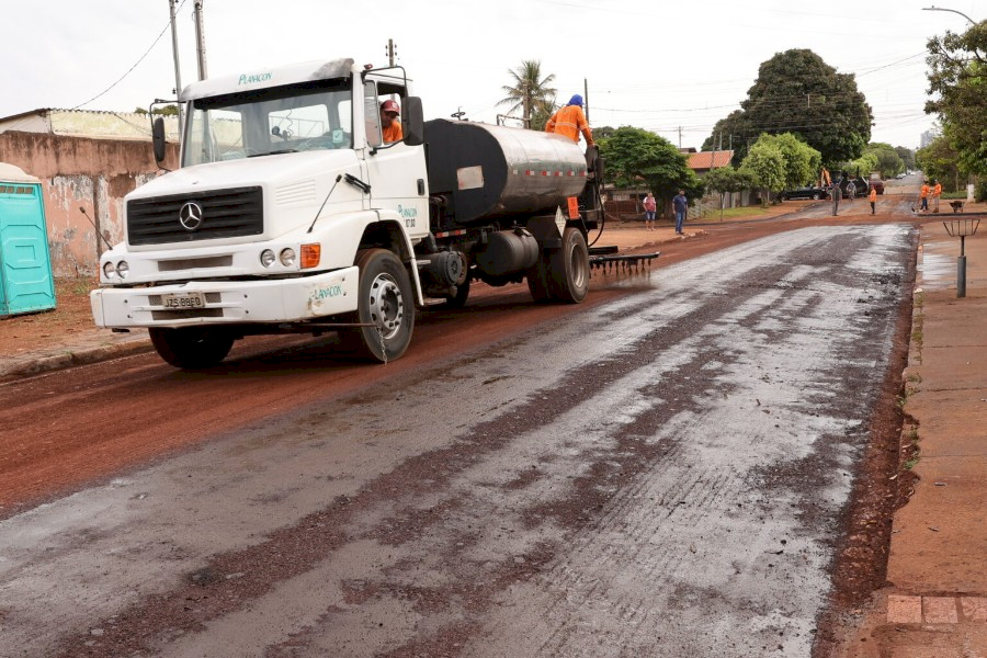 Prefeitura avança com obras de reconstrução do asfalto no BNH 4º Plano