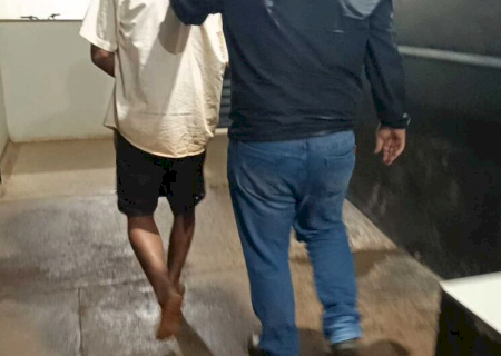 Acusado de tentativa de feminicídio atingiu namorada com facada na boca