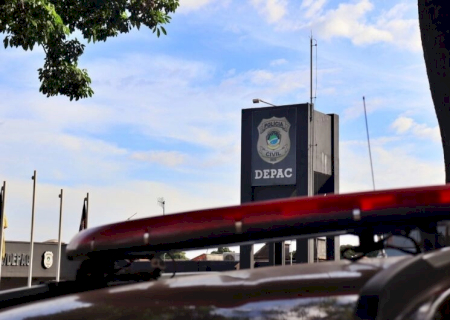 Mulher é presa por tráfico de drogas durante abordagem a ônibus em Dourados