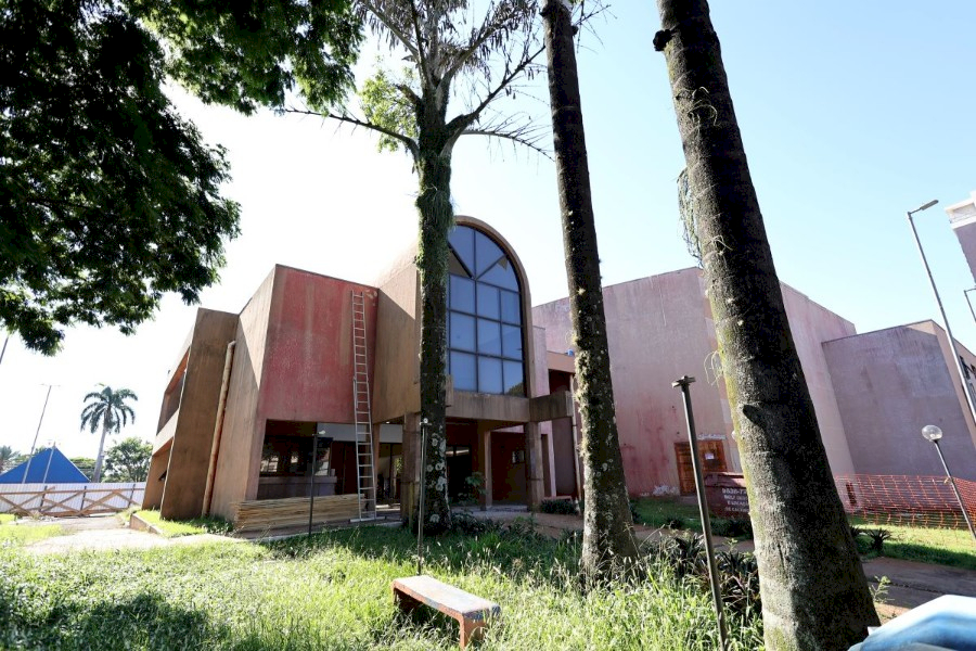 Prefeitura ultrapassa 70% de execução da reforma e revitalização do Teatro Municipal